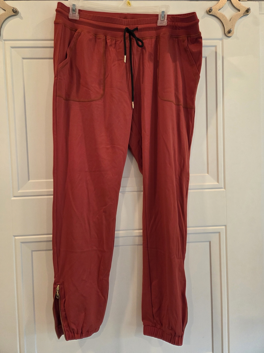 Zyia Peak Jogger Pants